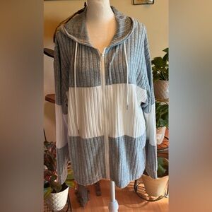 New Long Sleeve Full Zipper Hooded Sweater Size XXL Gray And White Polyester